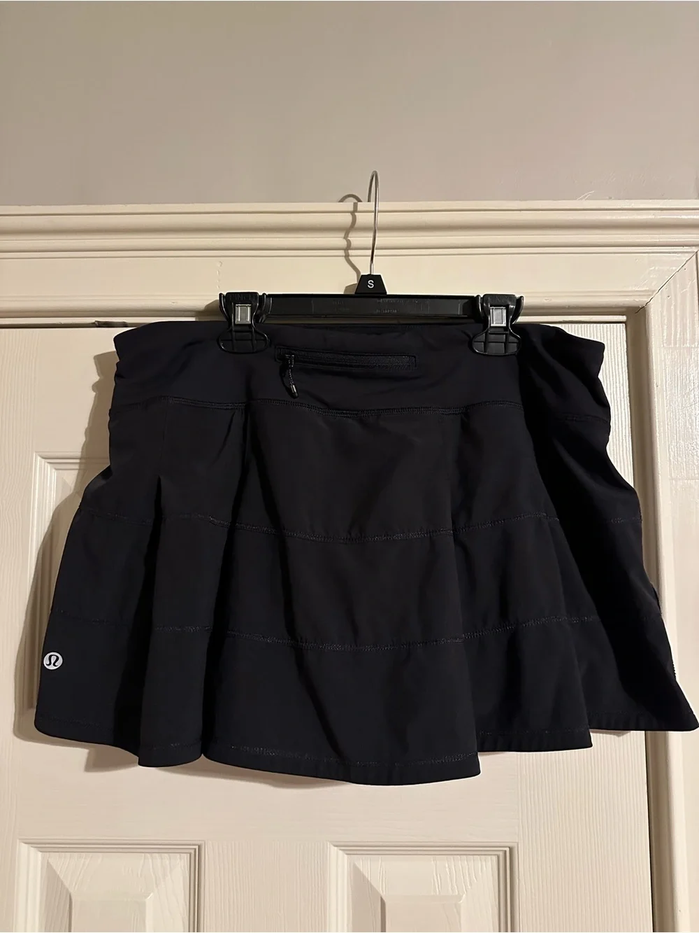 lululemon athletica pace rival mid-rise black athletic skort